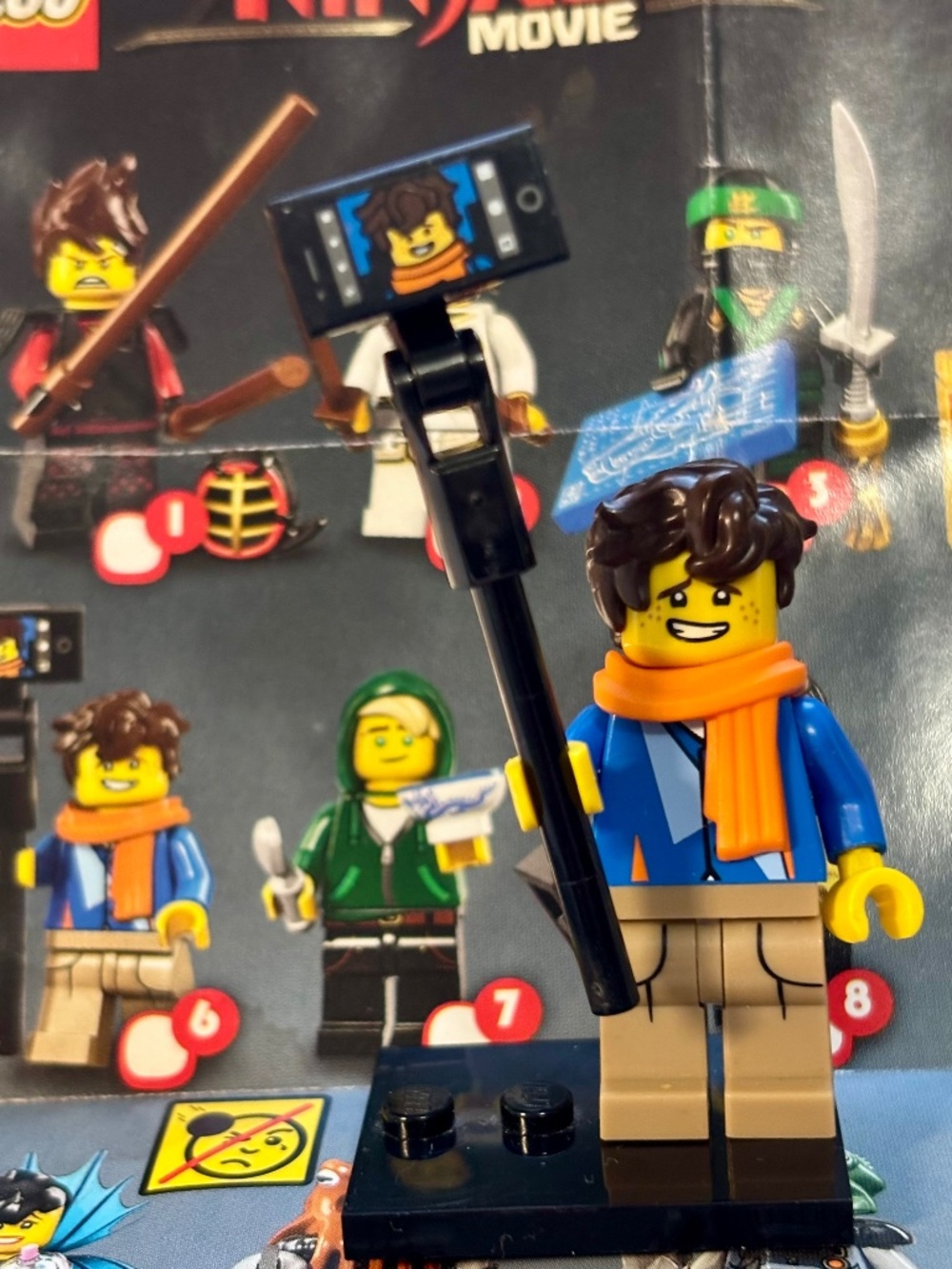 The Lego NINJAGO MOVIE "Jay Walker" coltlnm06 With stand, pamphlet & accessories